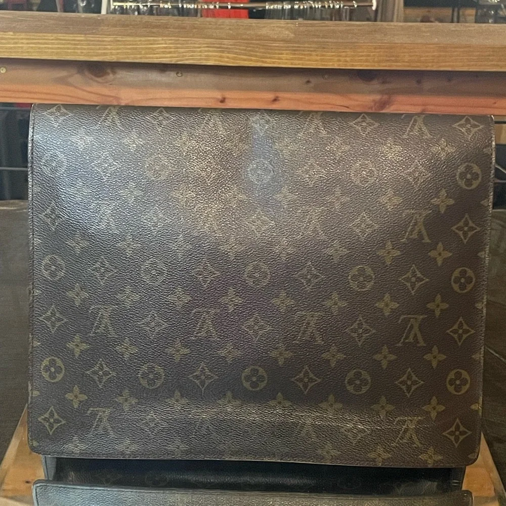 Louis Vuitton Monogram Senateur Document/Portfolio Case